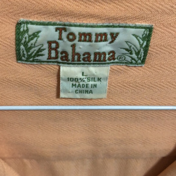 Tommy Bahama 100% Silk Short Sleeve Blouse - Picture 3 of 10